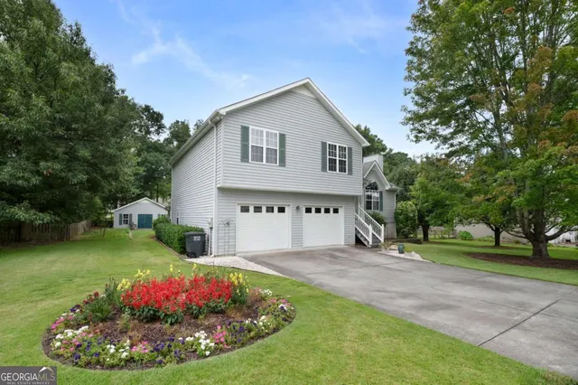 Expensive Meadowbrook Place Real Estate