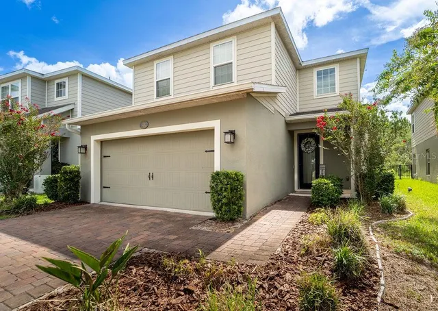 Popular VICTORIA TRAILS NORTHWEST 7 PH Real Estate