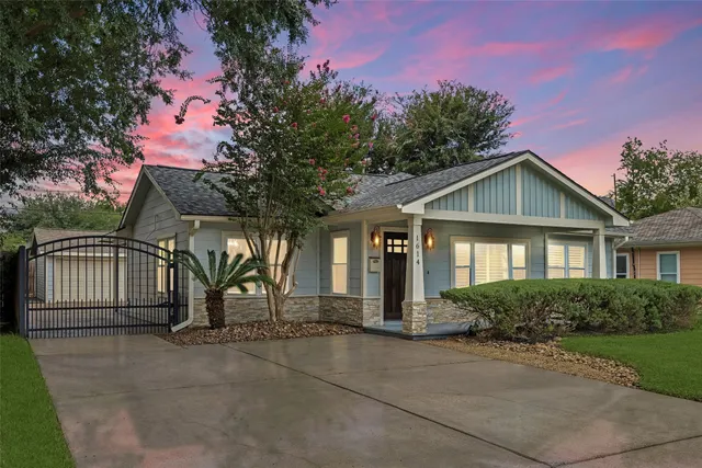 Cheap Oak Forest 6 Real Estate