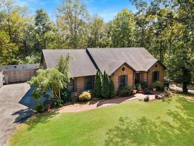 Popular McCollum Thomas Real Estate