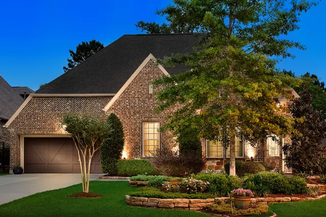 Popular Woodforest 26 Real Estate