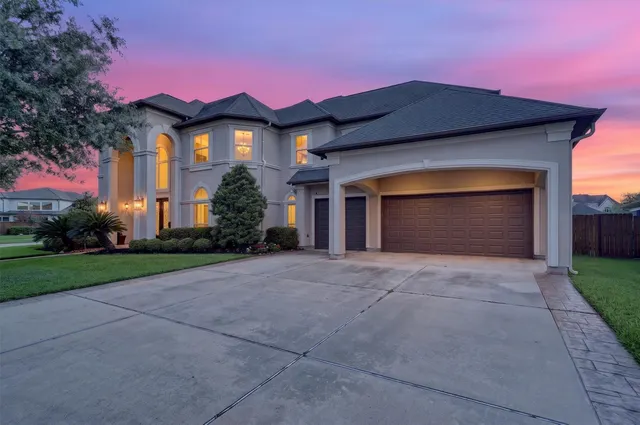 Popular Lakes Of Bella Terra Sec 7 Real Estate
