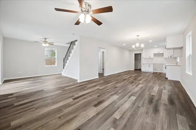 Popular Chapmans Sec 03 Real Estate
