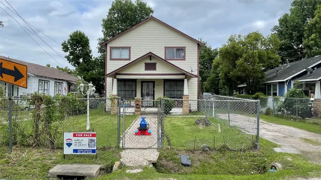 Cheap Irvington Court Real Estate