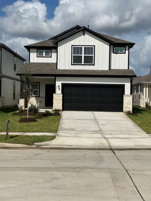 Popular Retreat At Champions Landing Real Estate