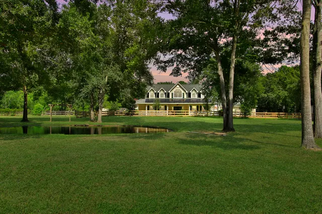 Popular Silverado Ranches Real Estate