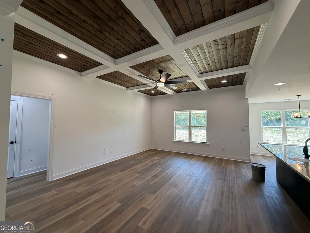 Listing Thumbnail Image 9