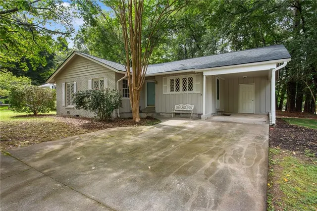 Popular Lindridge-Martin Manor Real Estate