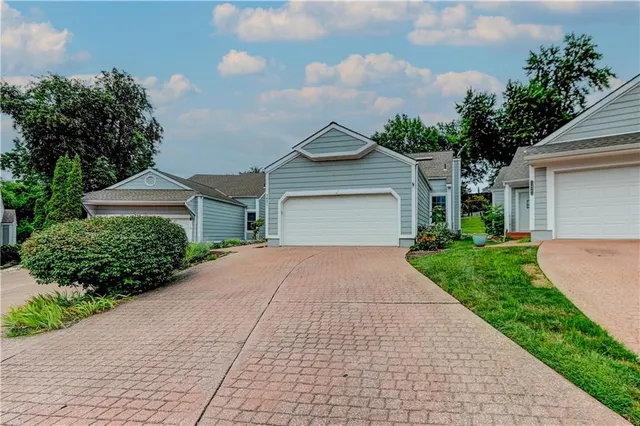 Popular Primrose Real Estate
