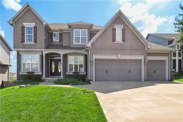 Popular Woodland Manor Real Estate