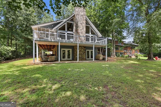 Popular Circle East Real Estate