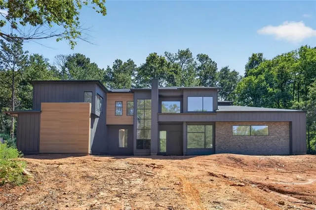 Popular Lakes at White Mill Real Estate