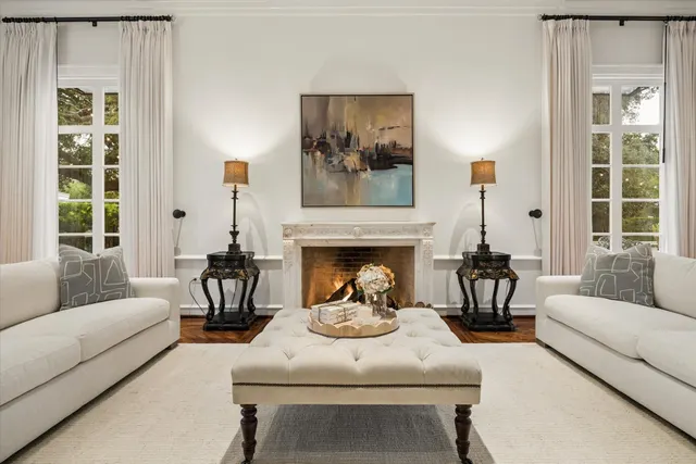 Popular Oak Shadows Houston Real Estate