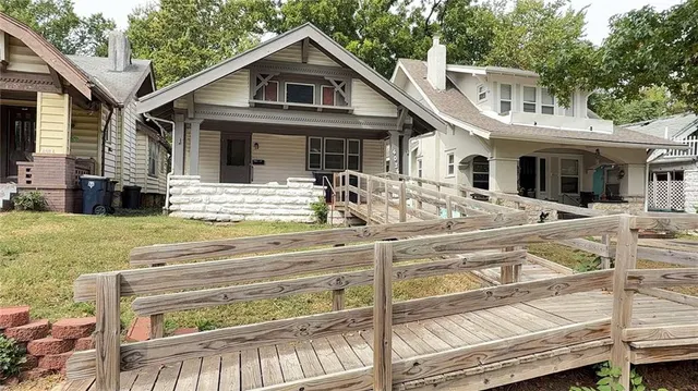 Popular Oak Park Real Estate