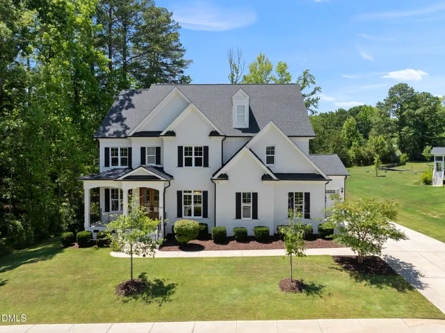 Popular Autumnwood Real Estate