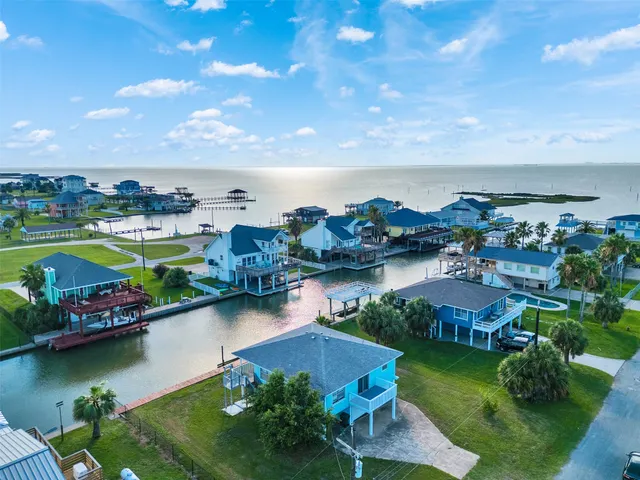 Popular Bahia Azul Sub Real Estate