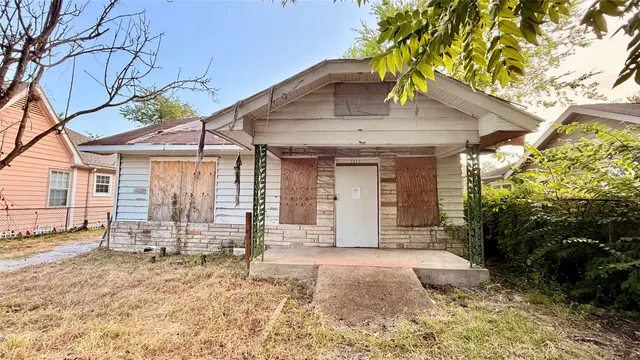 Popular Pineview Manor Real Estate