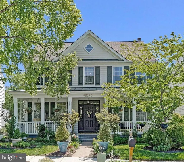Popular Chantilly Real Estate