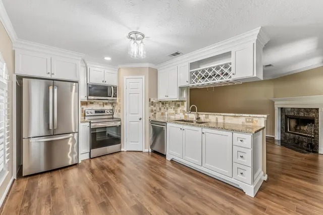 Cheap Lake Chateau Woods 03 Real Estate