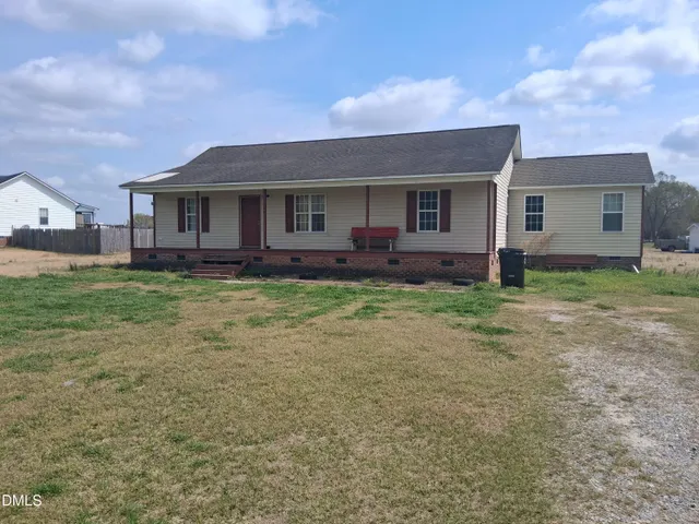 Popular Crantock Real Estate