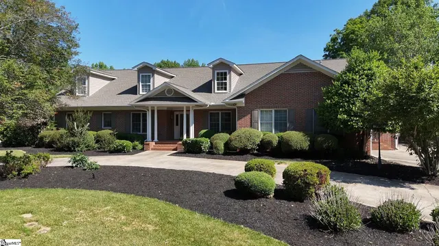 Popular Linkside Real Estate