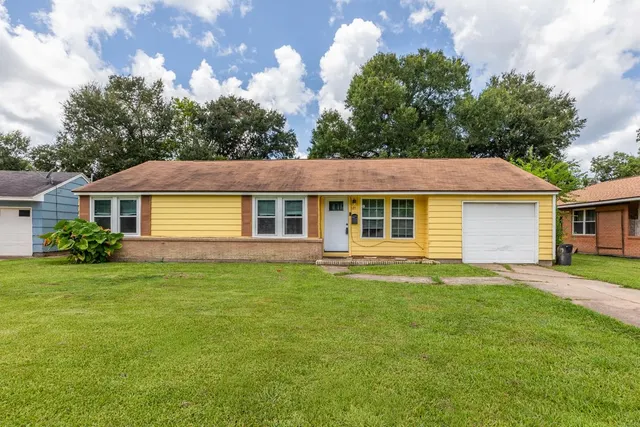 Cheap Russell Place Real Estate