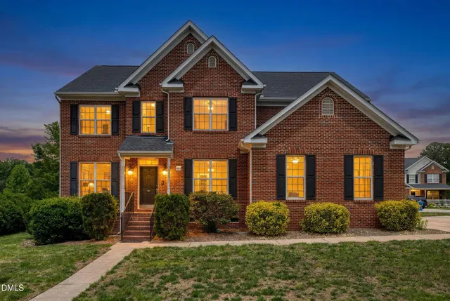 Cheap Hampton Pointe Real Estate