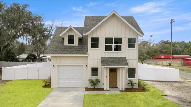 Cheap OAK VILLA Real Estate