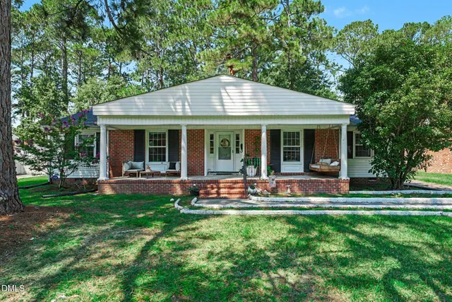 Popular South Woodford Real Estate
