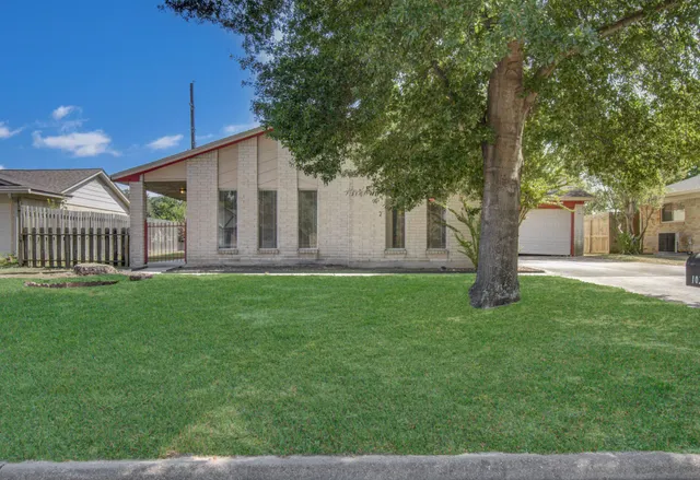 Cheap 10 Willowbrook South Real Estate