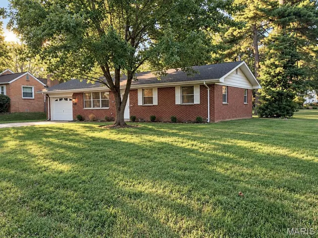 Expensive East Lawn Add Real Estate