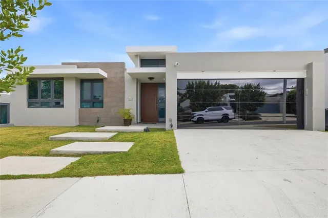 Popular URB LAS CASONAS Real Estate