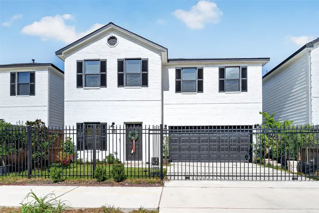 Popular Nava Place 2nd Sec Real Estate