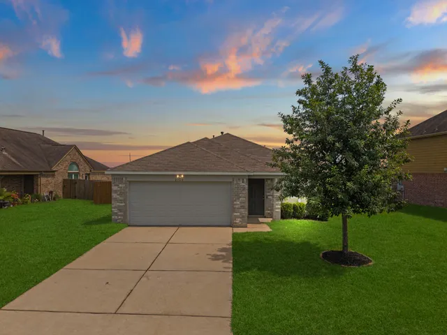 Popular Fairpark Village Real Estate