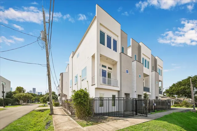 Popular Preston Lofts Real Estate