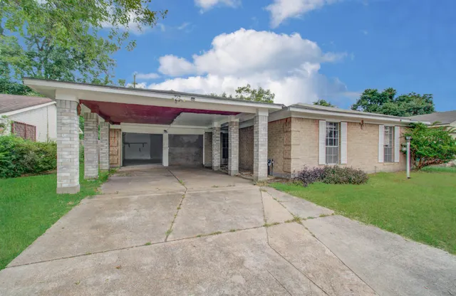 Popular Hidden Valley West Sec 01 Real Estate