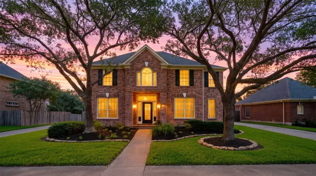 Popular Lakeshore Forest Estates Real Estate