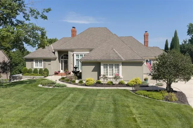 Expensive Cedar Creek- Shadow Highlands Real Estate