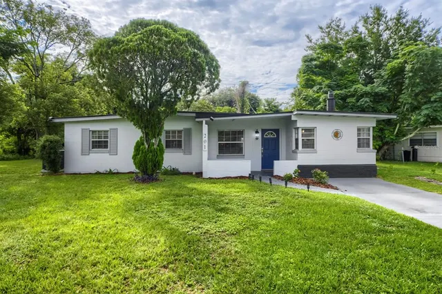 Expensive COUNTRY CLUB MANOR UNIT 3 Real Estate