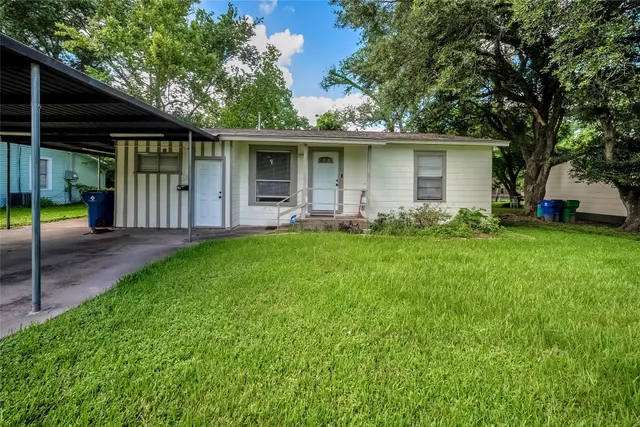 Popular Akers Angleton Real Estate