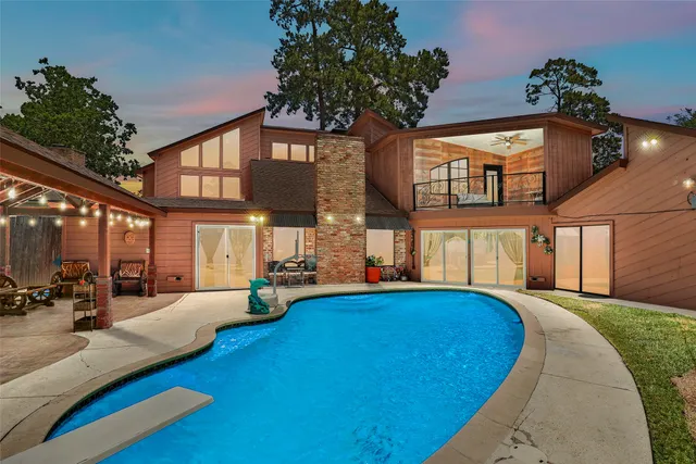 Expensive Olde Oaks Real Estate