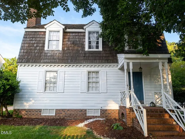 Popular Colonial Trace Real Estate
