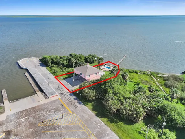 Popular Bayshore Real Estate