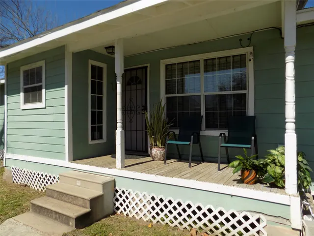 Popular Rosslyn Heights Sec 01 Real Estate