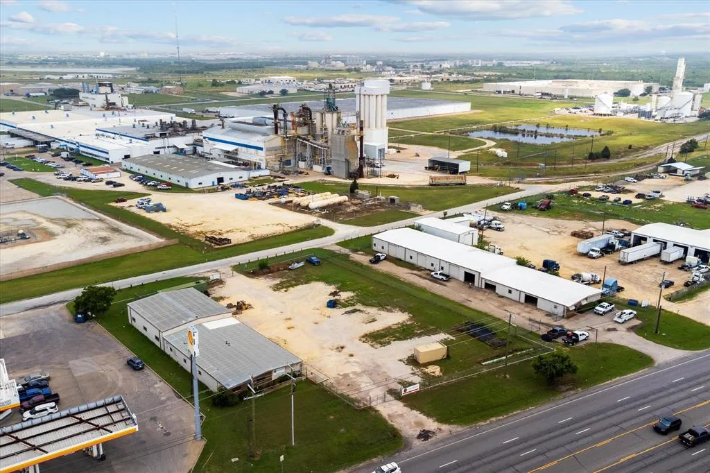 2305 N Main St,Unit Cleburne, Cleburne, TX 76033