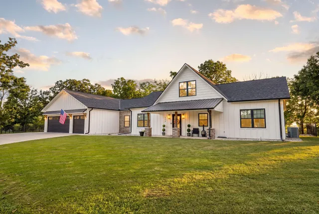 Popular Lake Country Village Real Estate