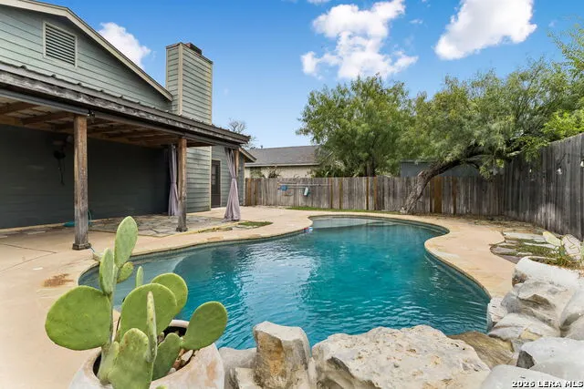 Popular Devonshire Real Estate