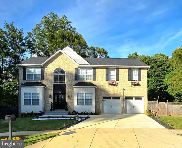 Popular Waterside Real Estate