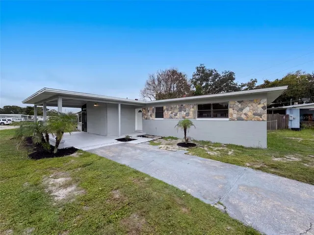 Popular PINERIDGE SUBD Real Estate
