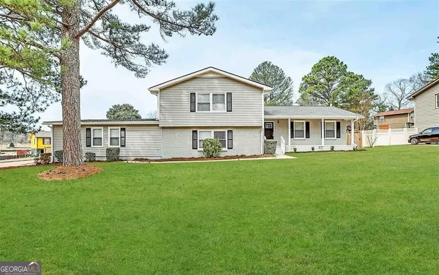 Popular River Hills Real Estate